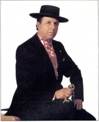 antonio_mairena_con_la_llave_de_oro_250 antonio_mairena_con_la_llave_de_oro_250